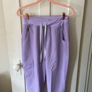 High waisted FIGS jogger scrubs lavender SM